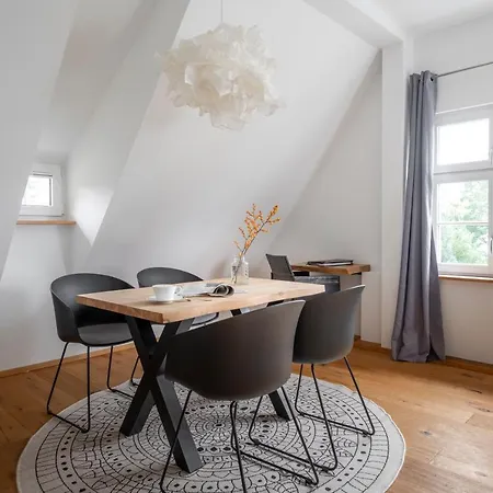 Ferienwohnung Im Schloesschen Apartament *